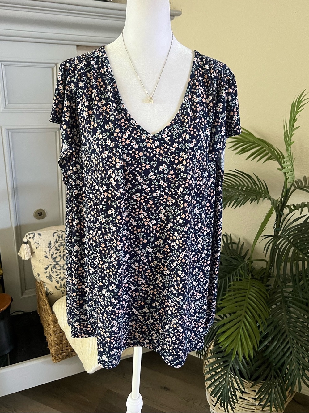 Olivia Grey Ditsy Floral V-Neck Navy Top